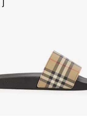I’m Burberry slides